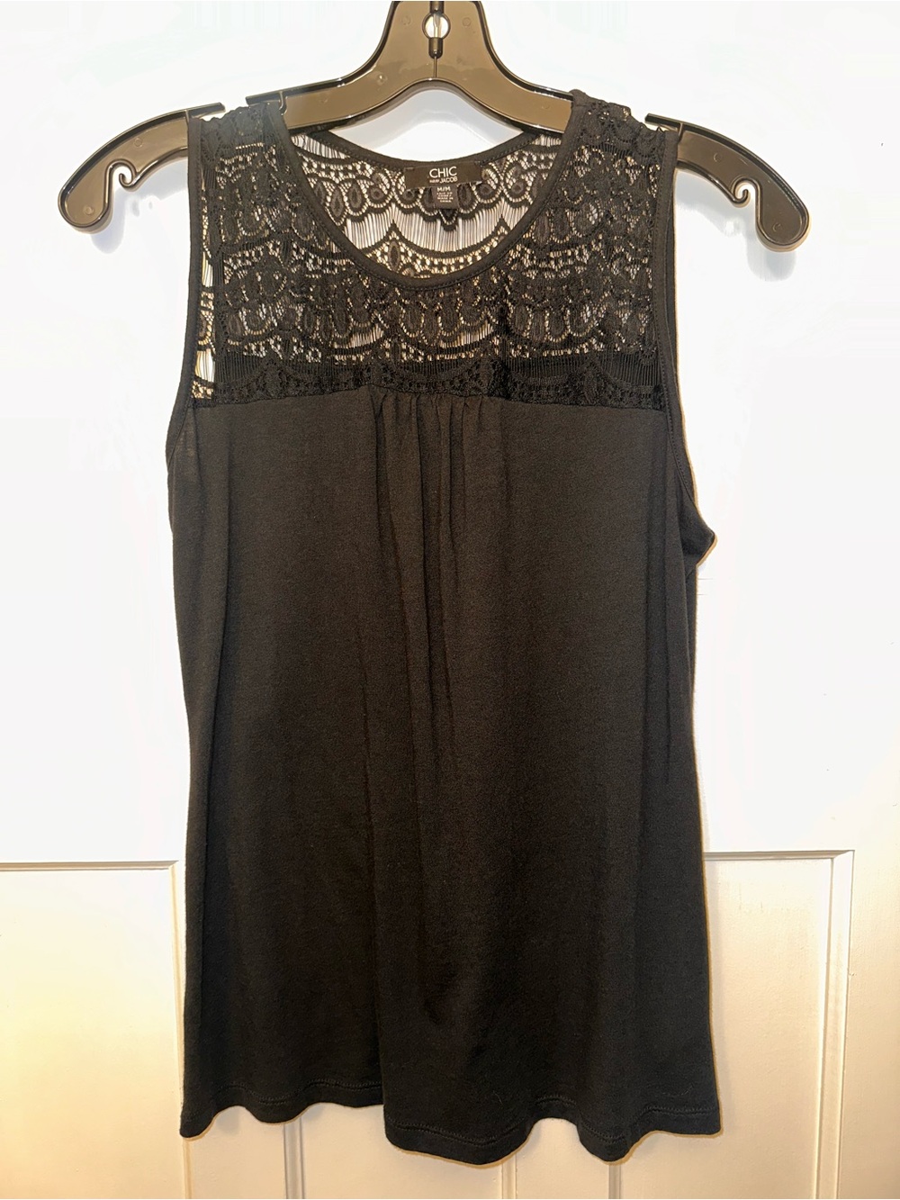 ⭐️ chic Jacob Med Black Lace Yoke Sleeveless Camisole